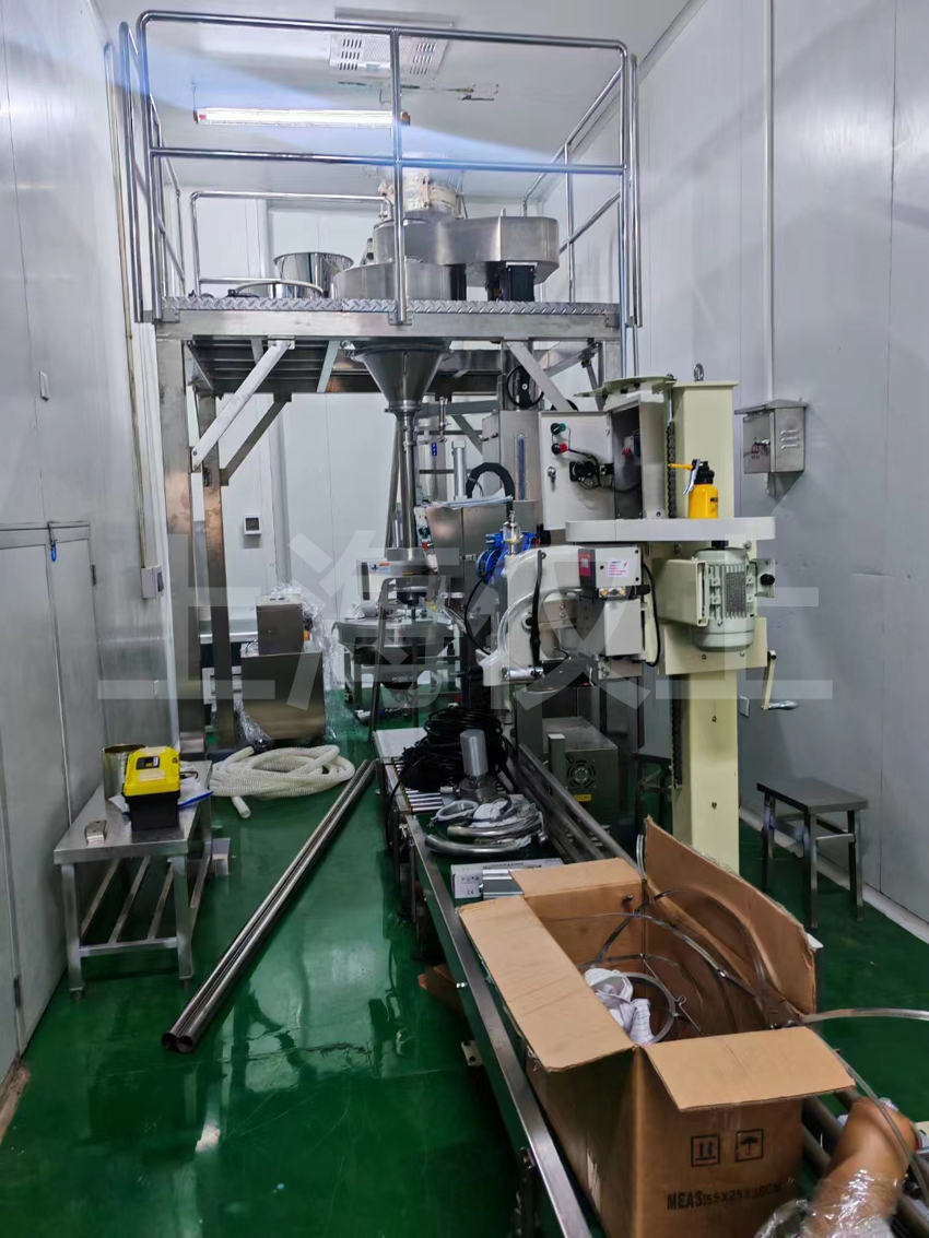 25公斤大包生產(chǎn)線安裝調(diào)試進行中,目的地江西 25公斤大包生產(chǎn)線安裝調(diào)試進行中,目的地江西